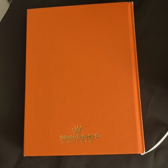 Bundle Hermes empty box 📦 and VBC notebook In Orange 🍊 - Picture 4 of 5